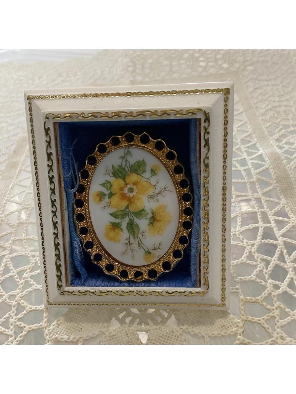 Vintage Porcelain Flower Brooch Unique Yellow Roses Gold Filagree
